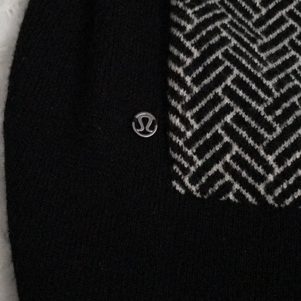 Lululemon sweater - Picture 4 of 4